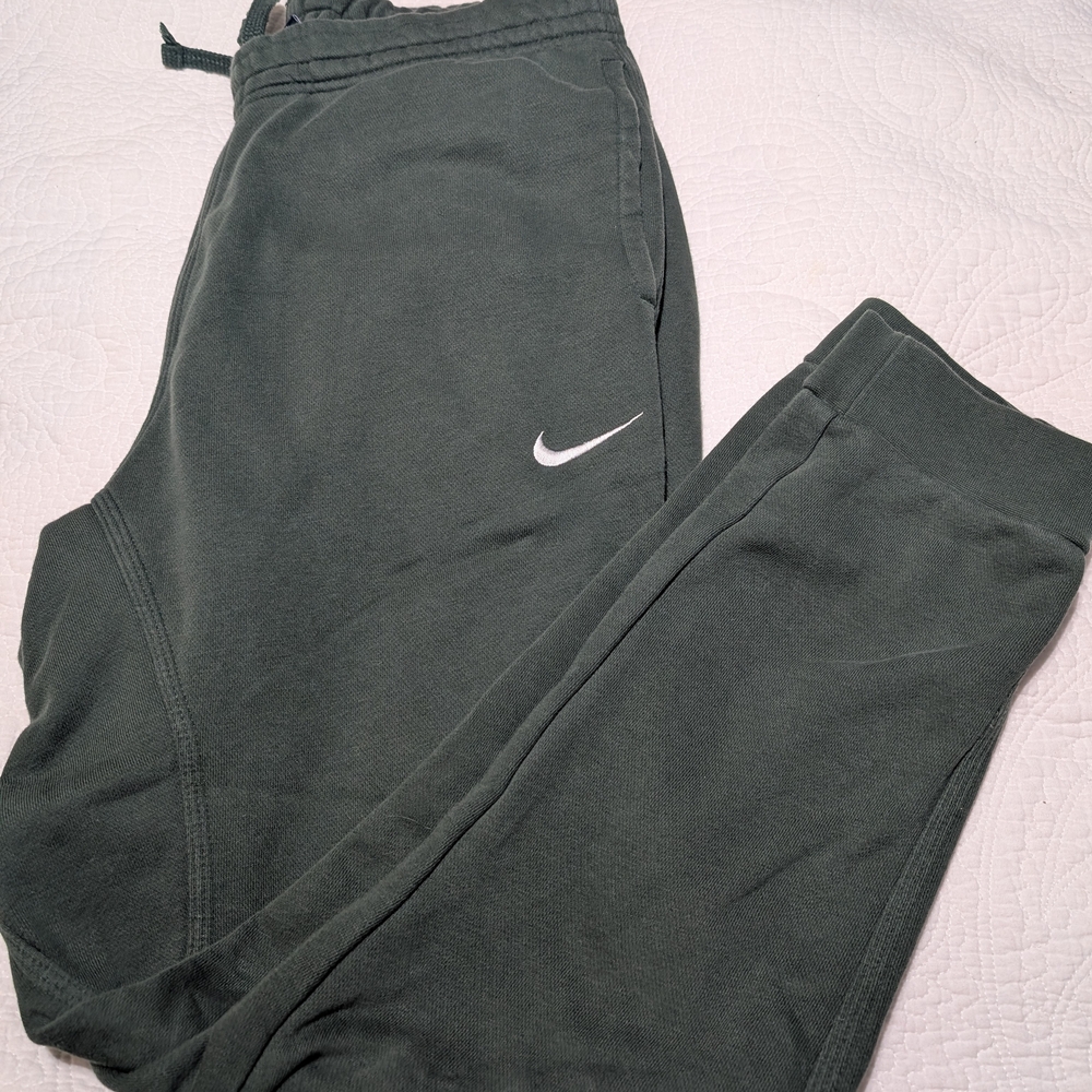 Nike Men's Forest Green Sweatpants